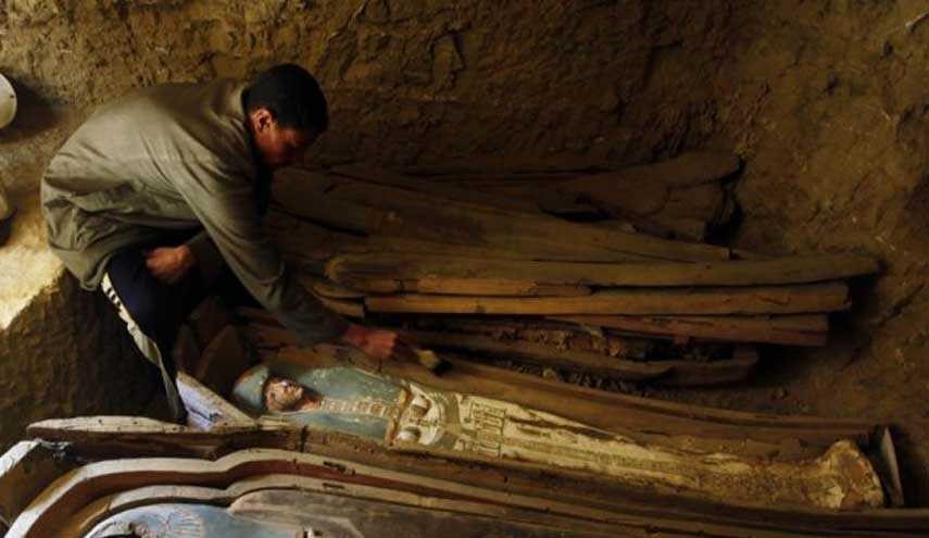 کشف 12 مقبره جدید در مصر