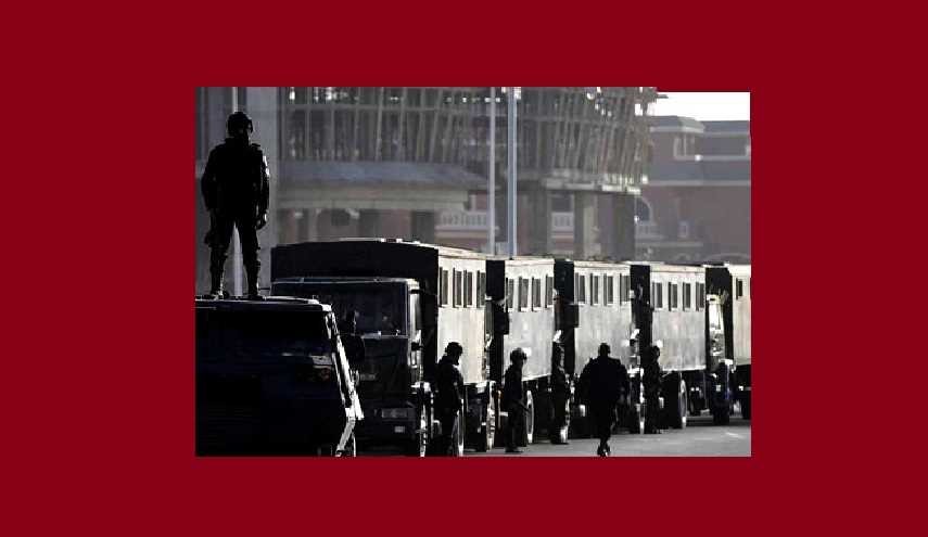مدرعات الشرطة وقوى الأمن تحيي ذكرى 25 يناير في المدن المصرية!