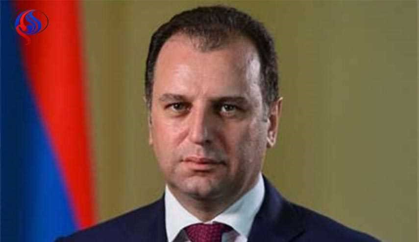 وزیر دفاع ارمنستان به دیدار علی شمخانی رفت