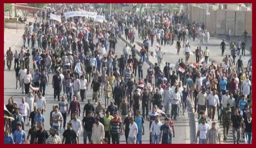 الآلاف يتظاهرون وسط بغداد للمطالبة بتغيير قانون ومفوضية الانتخابات