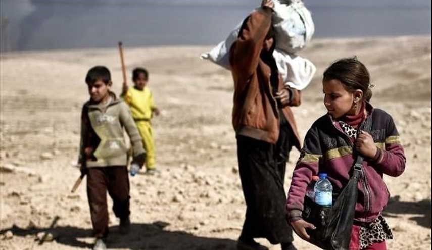 Iraqi Civilians Struggle to Flee Mosul as Army Fights to Oust ISIL