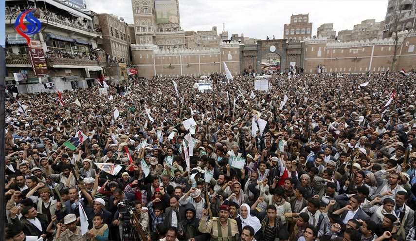 تاکید راهپیمایان یمنی بر ایستادگی مقابل جنایات متجاوزان