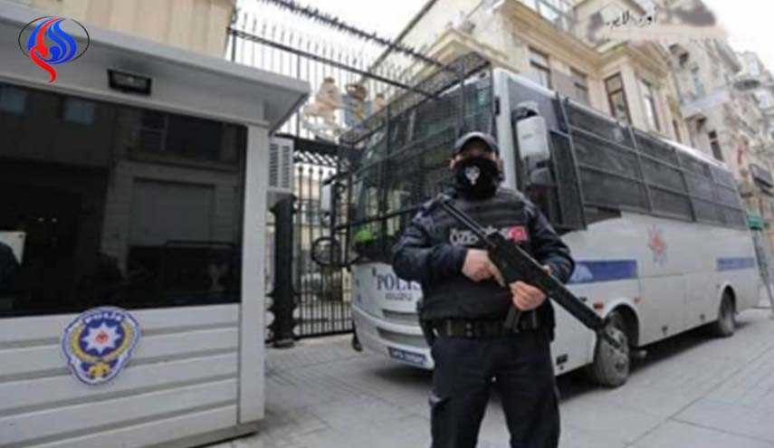 اغلاق الطرق حول مقري السفارة والقنصلية الهولنديتين في تركيا