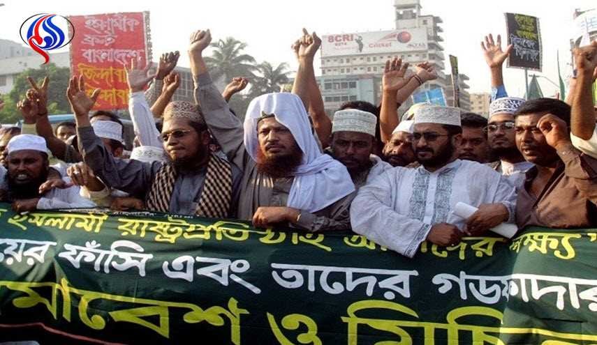 انتحاري وانتحارية يفجران نفسيهما في بنغلادش