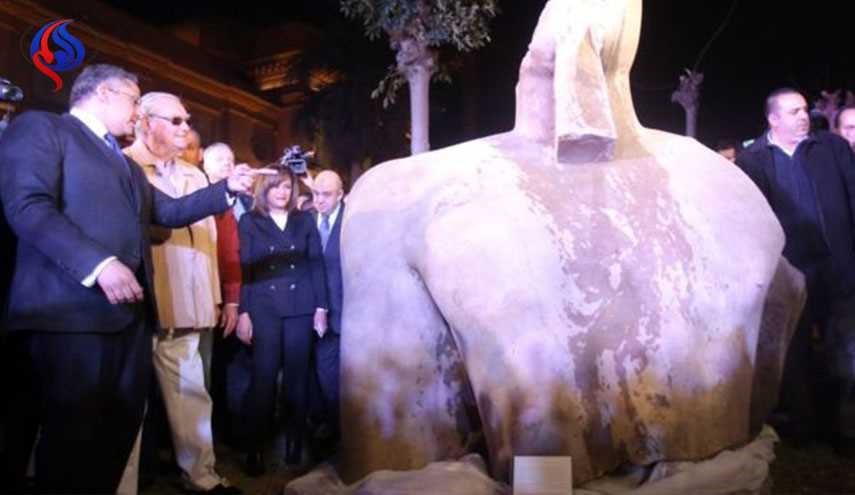 التمثال المكتشف حديثا في مصر 