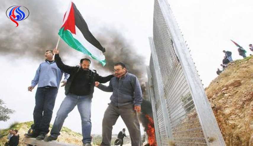 الفلسطينيون يحيون الذكرى الـ41 لـ