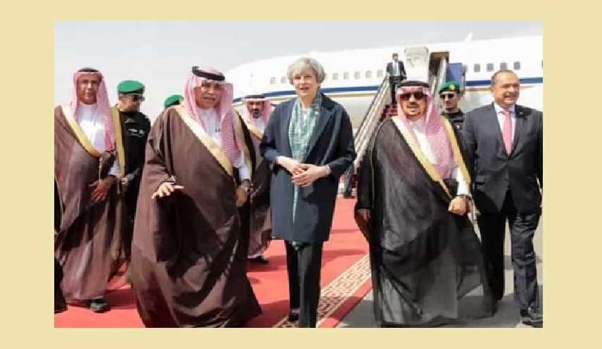 الحجاب في السعودية فرض على السعوديات وصمت على سفور تريزا!