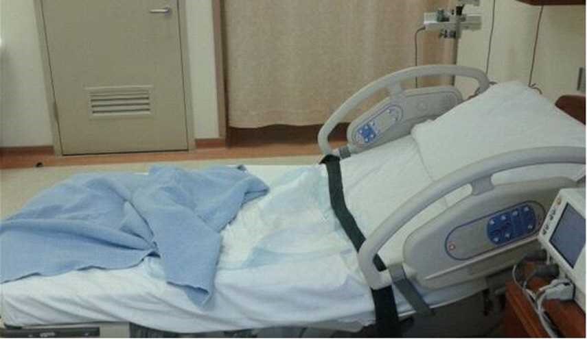 مواطن سعودي يولد زوجته بنفسه في مستشفى بمكة بعد رفض الطبيب توليدها!