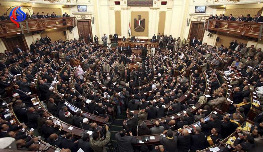 البرلمان المصري يوافق على قرار السيسي اعلان حالة الطوارئ لثلاثة أشهر