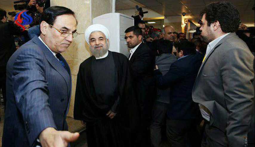 روحانی برای ثبت نام وارد وزارت کشور شد