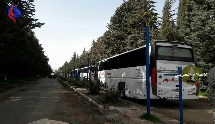 ورود اتوبوسهای اهالی فوعه به غرب حلب