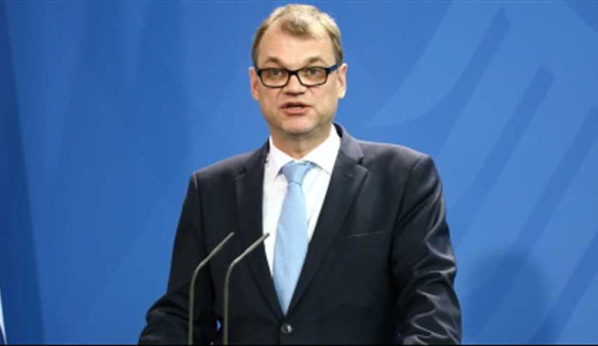 رئيس الوزراء الفنلندي يستأجر الطائرات على نفقته الخاصة ويقودها بنفسه