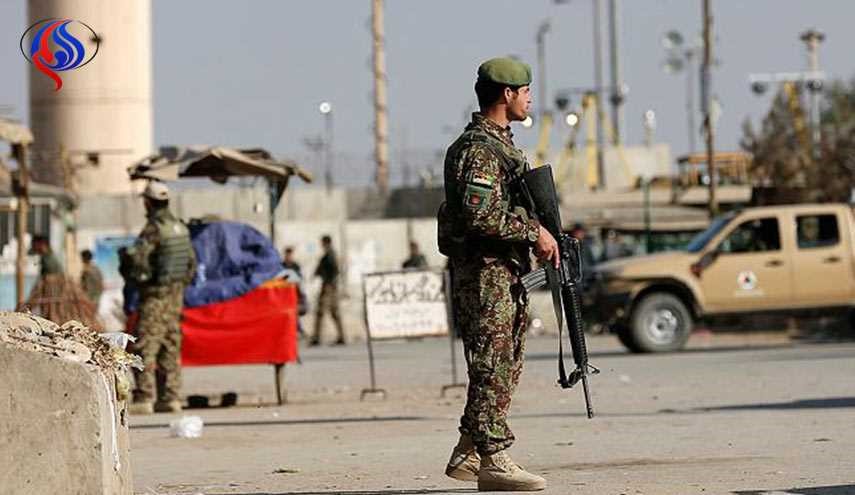 مقتل 130 على الأقل في هجوم لطالبان على قاعدة عسكرية في أفغانستان