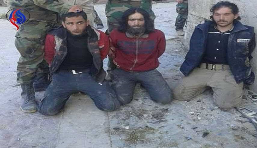 تصاویر؛ بازداشت سرکرده تروریست‌ها در حومه دمشق