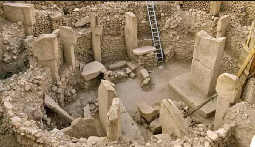 باحثون يفكون شفرة على جدران معبد عمرها 13 ألف عام