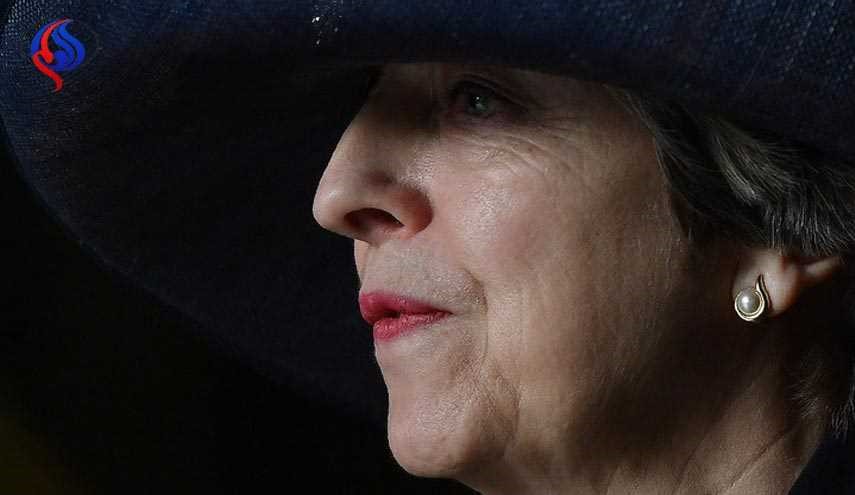 به زودی ... ملکه انگلیس پارلمان را منحل می کند