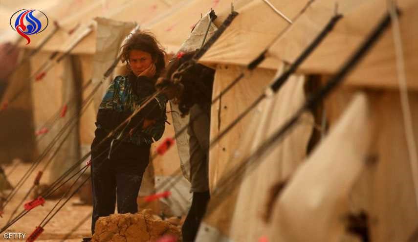 5 انتحاريين يقتحمون مخيماً للاجئين السوريين والعراقيين ويقتلون العشرات