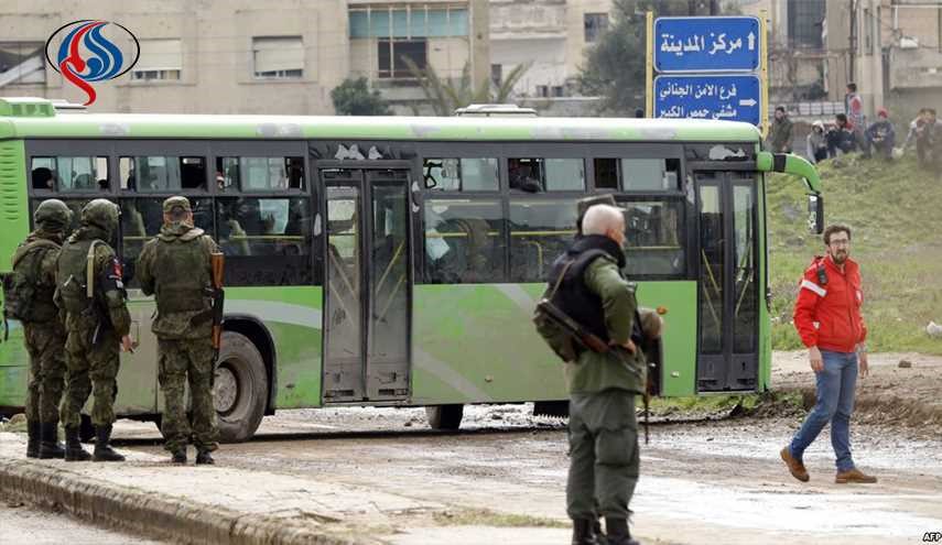 الدفعة العاشرة لمسلحي حي الوعر تخرج باتجاه ادلب