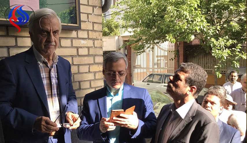 بالصور: مرشحو الرئاسة الايرانية يدلون بأصواتهم