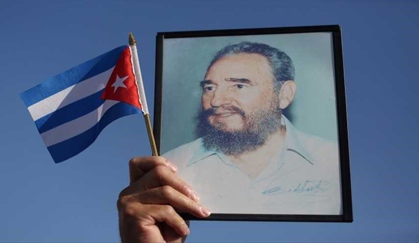 ترامب يهنئ كوبا بالاستقلال والأخيرة تفاجئه بردها !!