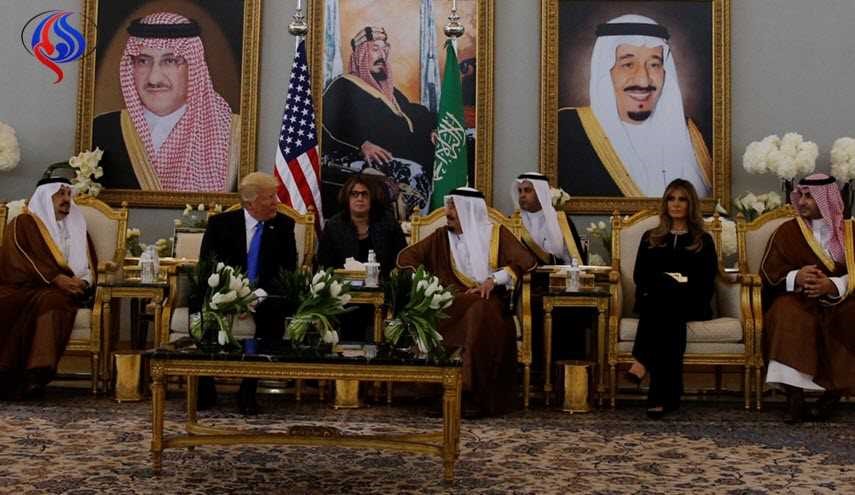 ترامب يكشف كيف خان القادة الخليجيون قطر بقمة الرياض !!