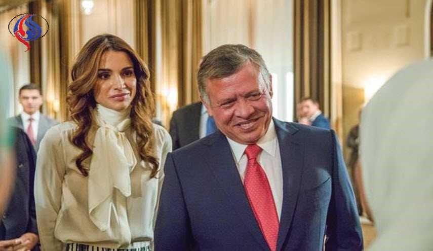 شاهد: الملكة رانيا تغازل الملك عبد الله وتشعل جدلا بمواقع التواصل!
