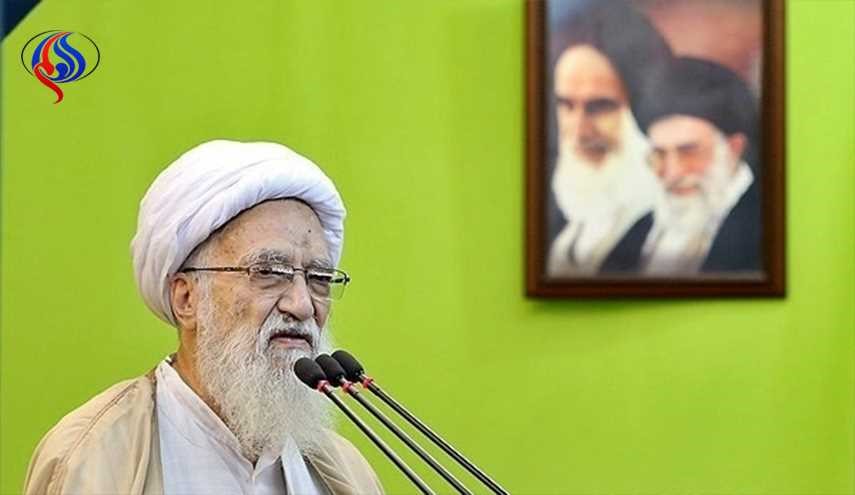 خطيب جمعة طهران: امريكا عدوتنا ولايجب ان ننخدع بها