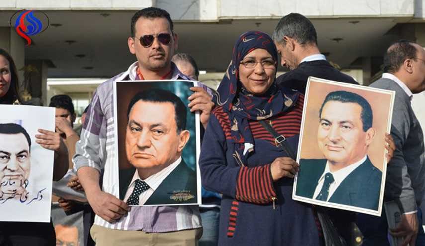 هجوم شرس لمؤيدي مبارك على السيسي.. لماذا الآن؟