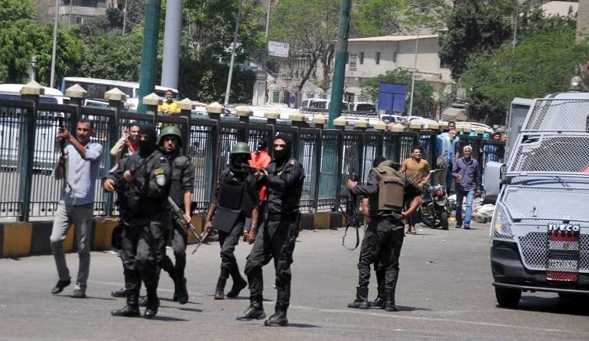 صور.. الهجوم المسلح الذي استهدف عناصر الأمن المصري بالجيزة