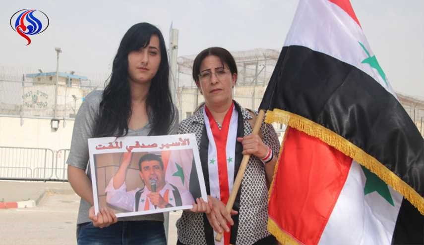 الاحتلال يعتقل أخت الأسير صدقي المقت من منزلها بالجولان المحتل