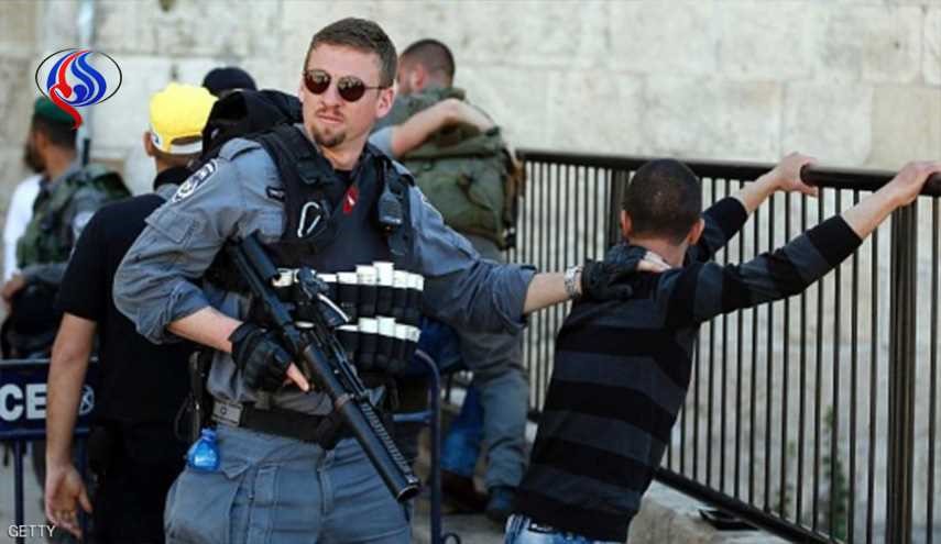 شرطة الاحتلال تمنع الرجال دون الخمسين من أداء صلاة الجمعة بالحرم القدسي