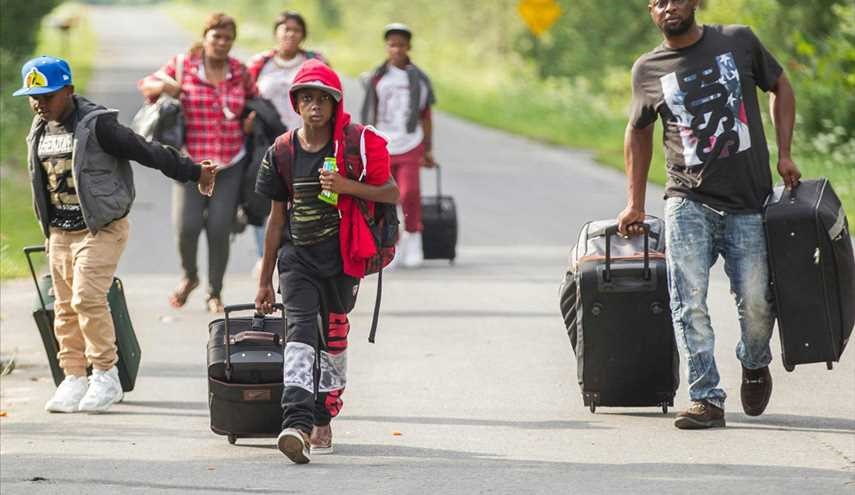 المهاجرون في طريقهم نحو الهروب من الولايات المتحدة