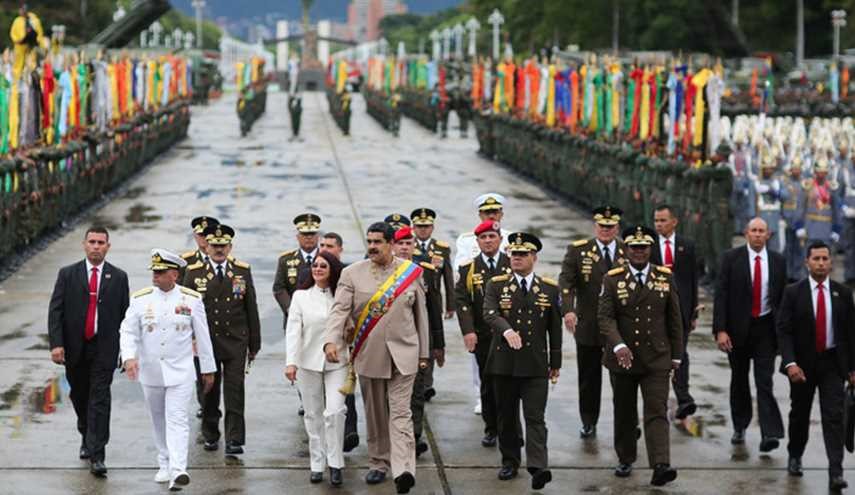 الجيش الفنزويلي يعلن ولاءه للرئيس مادورو في التصدي لأي تدخل أميركي