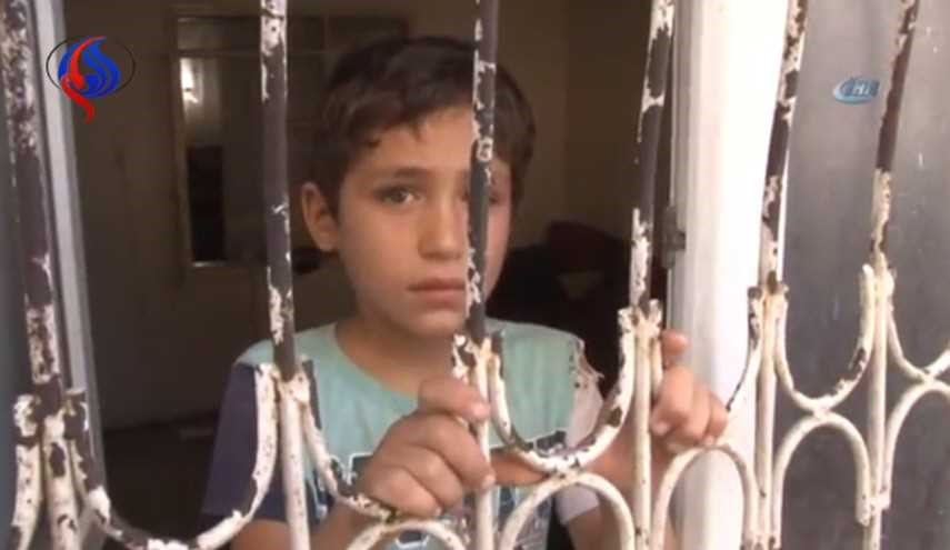 شاهد الشرطة تقتحم منزلاً فيه 4 أطفال سوريين.. هذا ما وجدوه!
