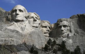ترامپ مجسمه خود را روی کوه راشمور می‌تراشد؟! +عکس

