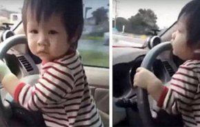 فیلم رانندگی کودک ۱۰ ماهه که خشم مردم را برانگیخت + فیلم