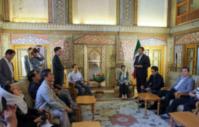 گشت و گذار رئیس مجلس کره‌جنوبی در اصفهان + تصاویر