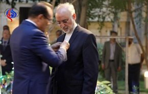 رئیس جمهور قزاقستان به صالحی نشان افتخار اهدا کرد