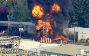 آتش سوزی در كارخانه ای در تگزاس+ویدئو