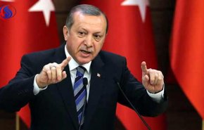 اردوغان: متهم کردن وزیر سابق ترکیه با ادعای دور زدن تحریم‌های ایران، سیاسی و ضد ترکیه است