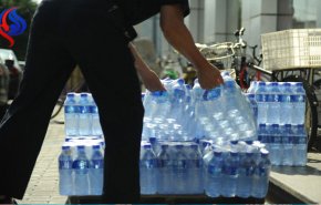 ترس از طوفان ایرما قیمت آب معدنی را ۹ برابر کرد