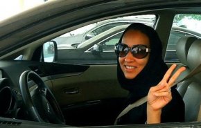 شادی زنان عربستانی از لغو ممنوعیت رانندگی در عربستان + فیلم 