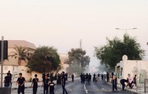 شلیک مستقیم به سمت تظاهرکنندگان بحرینی + تصاویر