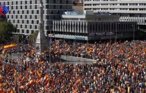 استفتاء كتالونيا: مظاهرات مؤيدة للوحدة في إسبانيا