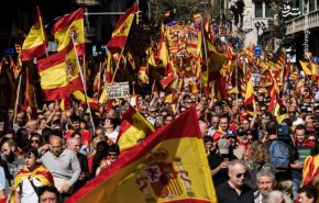تجمع مردم بارسلونا در حمایت از وحدت اسپانیا