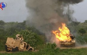 انهدام یک خودروی نظامی سعودی و هلاکت سرنشینان آن در نجران
