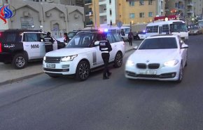 بالفيديو.. مسلح يطعن شرطيا في الكويت