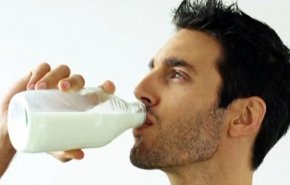 هل  من مخاطر صحية في كثرة تناول الحليب؟