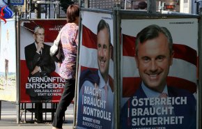 أزمة المهاجرين تلقي بظلالها على الانتخابات في النمسا
