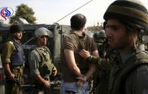 الاحتلال يعتقل 3  فلسطينين في نابلس

